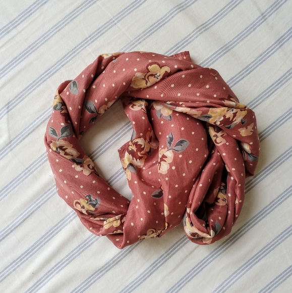 Vintage Accessories - Vintage Silk Scarf